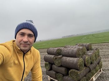 Доцент кафедри садово-паркового господарства відвідав виробництво рулонного газону DniproGazon